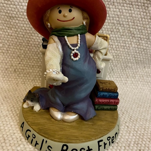 1999 “A GIRL’S BEST FRIEND” Holly Berry Figurine - Picture 2 of 7